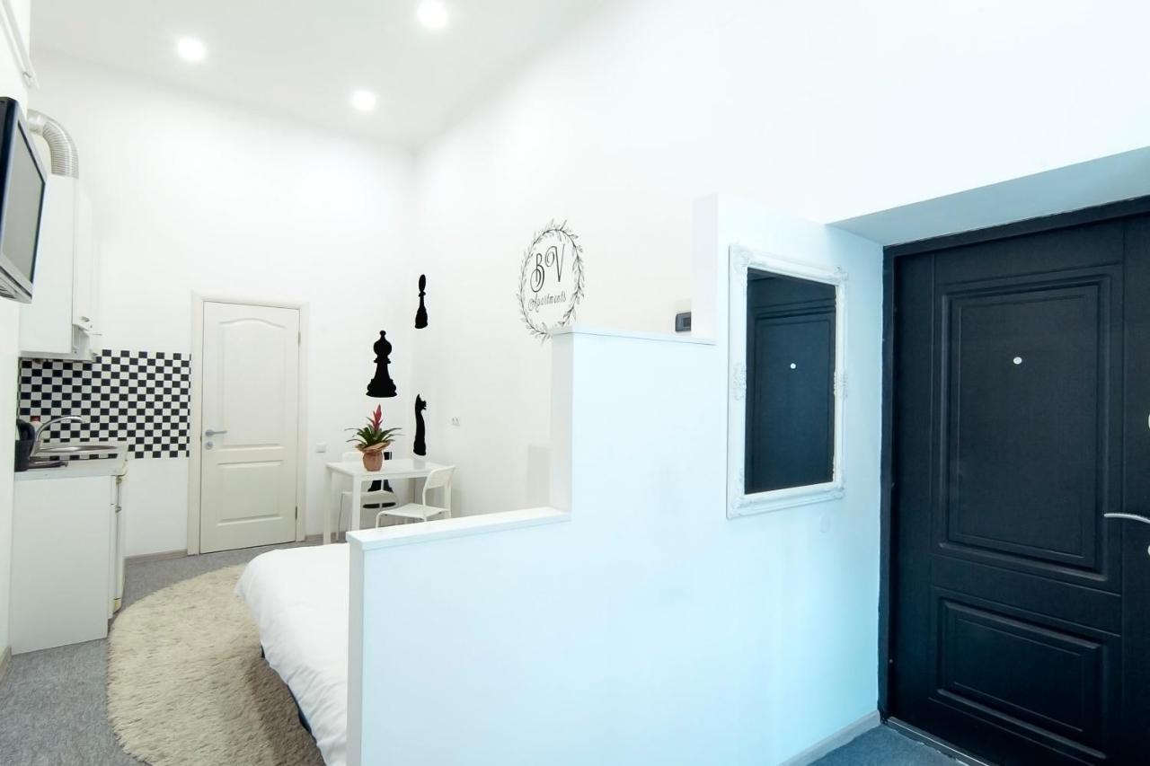 Bv Apartments Black And White Lviv Ngoại thất bức ảnh